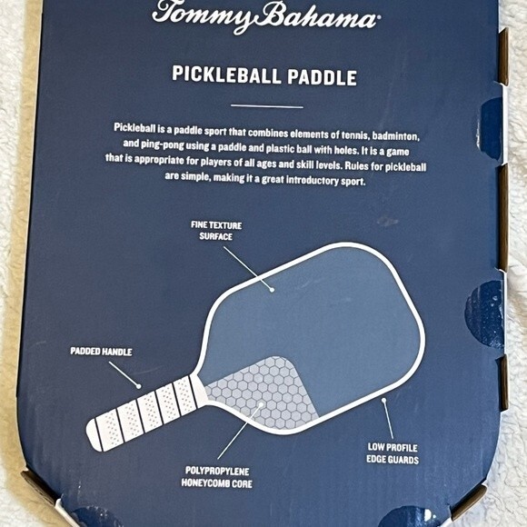 Tommy Bahama Pickle Ball Starter Set NIP 2 Paddles 12 Balls Bonus Keychain NWT - Picture 8 of 11